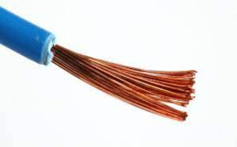 cable electrico de color azul 