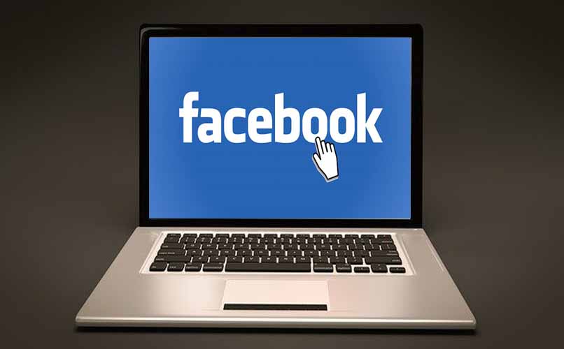 laptop logo facebook