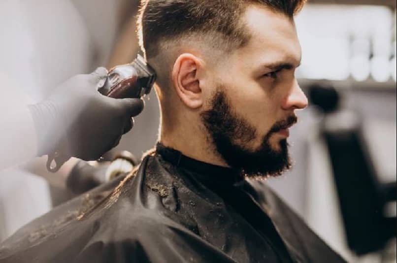 utilizando maquina inalambrica