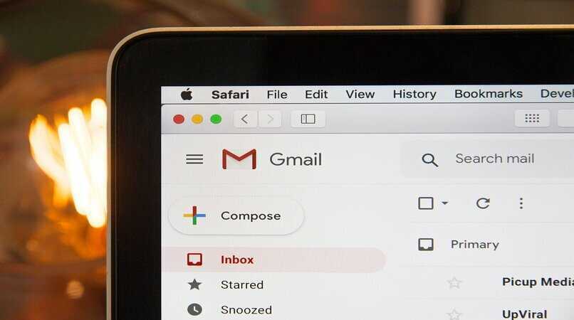 gmail abierto en una computadora