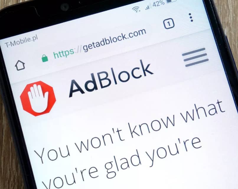 usar el bloqueador de anuncios adblock plus